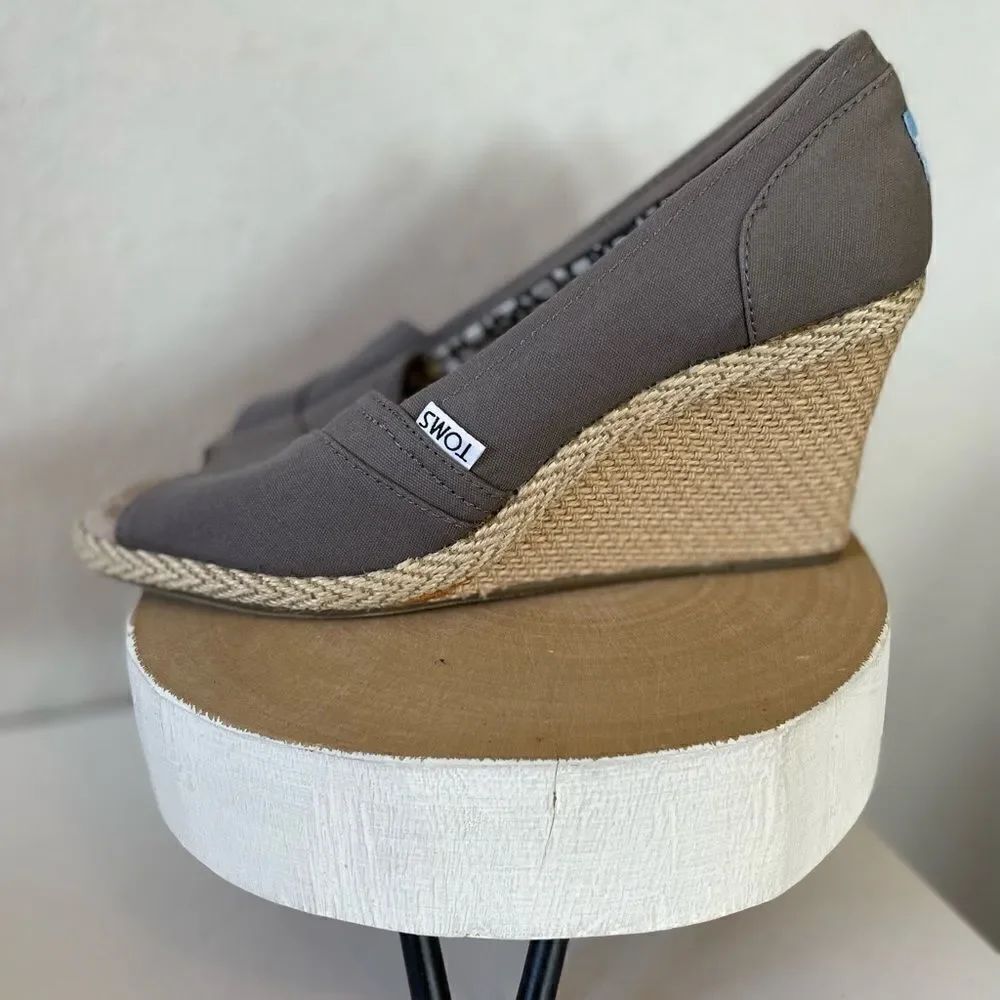 Toms Wedges Size 10 EUC - Picture 6 of 7